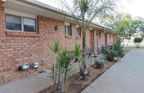 Red Cliffs Hotel | Relaxing Stay at Red Cliffs Colonial Motor Lodge, Mildura