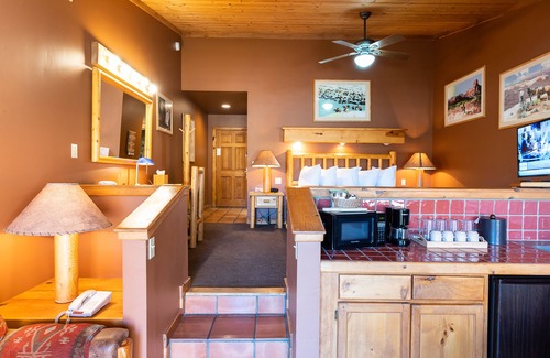 Moab Hotel | Discover Red Cliffs Lodge: Rated 9.6 with Pool & Spa