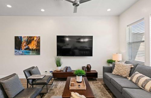 Washington County House | Relax at Red Cliffs Retreat Ocotillo #8 with Pool & Hot Tub
