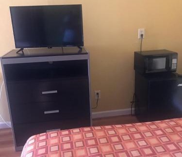 Pleasant Grove Hotel | Budget-Friendly Stay at RED CROWN INN - Book Your Escape