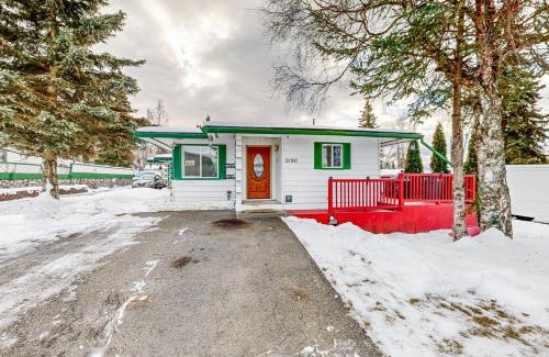 Russian Jack Park House | Red Deck Retreat