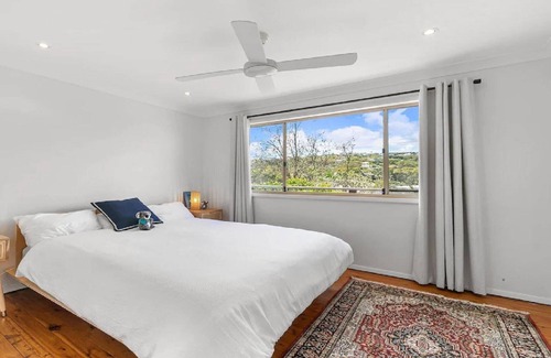 Central Coast House | RED DOOR | Pet friendly | Accom Holidays
