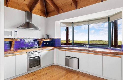 Gnarabup House | Red Door: Breathtaking Ocean Views Steps from the Beach