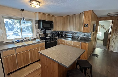 Red Feather Lakes Cabin | Tranquil Red Feather Lakes Mountain Getaway with Lake Views