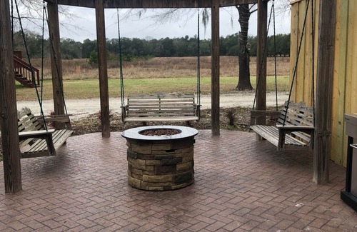 Statesboro House | Relax at Red Fern Lodge Room 3 with Pool & Spa Access