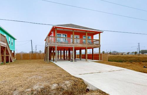 Aransas Pass House | Family-Friendly Escape at Red Fish, Blue Fish Hotel