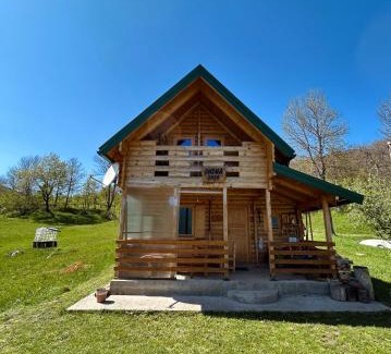 Andrijevica Ski Chalet | Red Forest house
