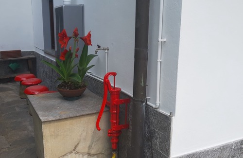 Arizzano House | Relax at Red Fountain House with Ocean Views & Pet-Friendly Perks