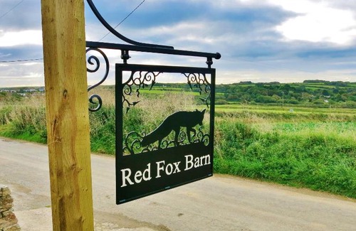 Goonhavern House | Pet-Friendly Getaway at Red Fox Barn - Rated 10/10