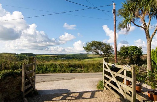 Goonhavern House | Pet-Friendly Getaway at Red Fox Barn - Rated 10/10