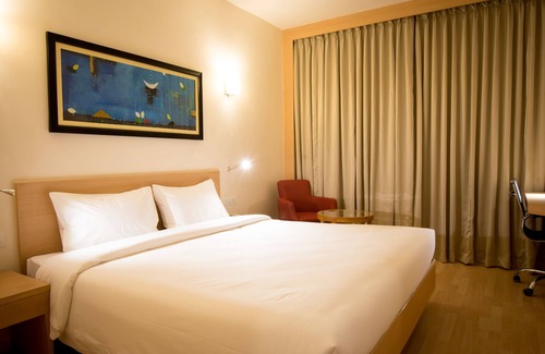Tiruchirappalli Hotel | Discover Comfort at Red Fox Hotel - Tiruchirappalli