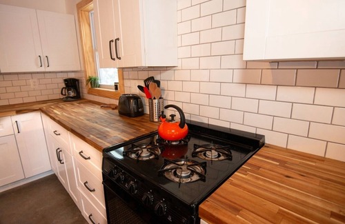 Grand Marais Cabin | Explore RED FOX CABIN on Devil Track Lake - Guest Rated 9.8!