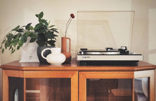 Warburton House | Red Gum and Stone Holiday Home