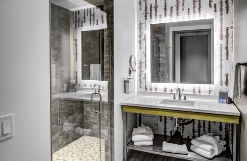 Placerville Hotel | Discover Red Hawk Resort & Casino: Top-Rated Retreat with Spa
