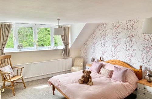Aubourn Apartment | Serene Country Cottage with Scenic Views and Family-Friendly Fun
