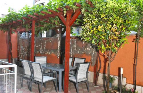 Nessebar New Town House | Family-Friendly Getaway at Red House Guest House