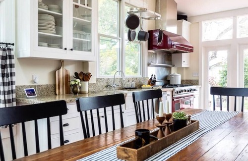Paso Robles House | Top-Rated Red House Paso - Modern Farmhouse with Ocean Views