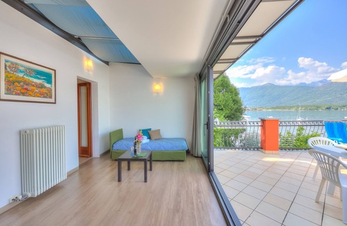 Villa Apartment | Beachfront Retreat at Red House Terrace, Baveno, Italy