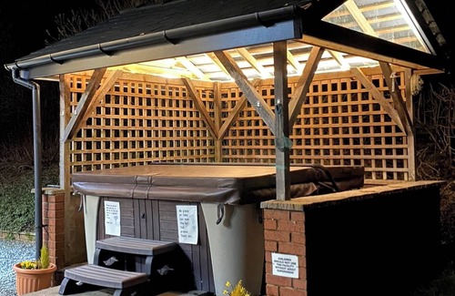 Tirabad Cottage | Relaxing Getaway in Heyope Near Knighton - Rated 9.8/10