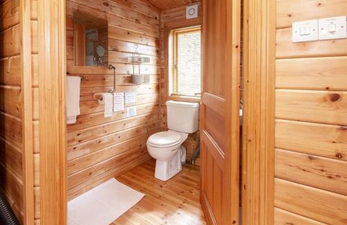 Inverness House | Guest Rated 10/10 Red Kite Cottage - Pet & Child Friendly Getaway