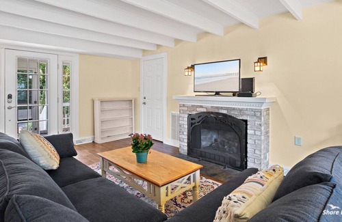 Cape May House | Oceanfront Retreat at Red Knot Farm - Family Friendly Escape