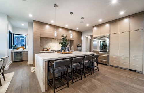 Heber House | Elegant Red Ledges Masterpiece with Pool & Spa Amenities
