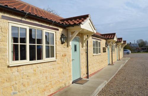 Dunston Hotel | Charming Red Lion Dunston: Guest Rated 8.9, Pet Friendly