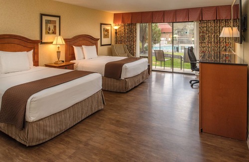 Pasco Hotel | Convenient Red Lion Hotel Pasco Airport & Conference Center
