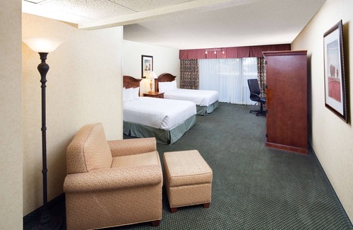 Pendleton Hotel | Comfortable Stay at Red Lion Hotel Pendleton with Pool
