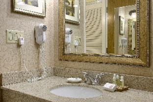 Wenatchee Hotel | Experience Red Lion Hotel Wenatchee City Center Stay