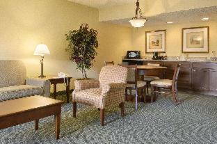 Wenatchee Hotel | Experience Red Lion Hotel Wenatchee City Center Stay