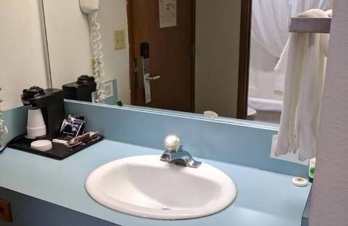 Post Falls Hotel | Family-Friendly Red Lion Inn & Suites Post Falls Awaits