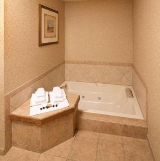Post Falls Hotel | Discover Red Lion Templin's Hotel: Riverfront Retreat