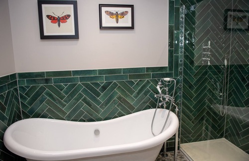 Todwick Hotel | Remarkable Red Lion Todwick: Family-Friendly with Dining