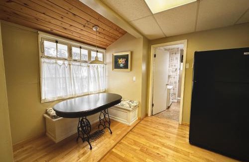 Red Lodge House | Cozy Family Retreat at Red Lodge Town Cottage
