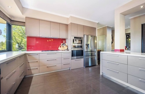 Central Mudgee House | Red Lotus Guesthouse A Grand Valley Views Escape