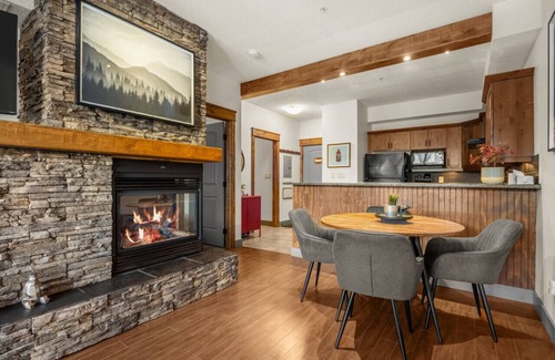 East Kootenay Apartment | Relax at Red Maple Retreat with Hot Tub and Pool Access