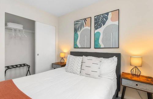 Leschi Apartment | Discover Red Maple Retreat in Leschi - Pet & Child Friendly