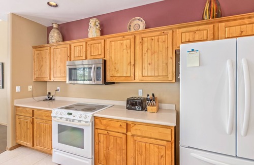 Red Mountain Ranch House | Discover Red Mountain Ranch with Ocean Views & Spa Amenities