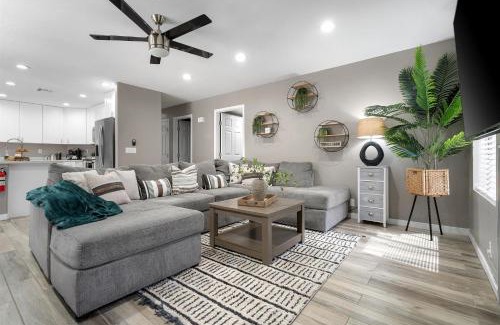 East Mesa House | Red Mountain Retreat: Pet-Friendly Getaway with Pool & 10/10 Score