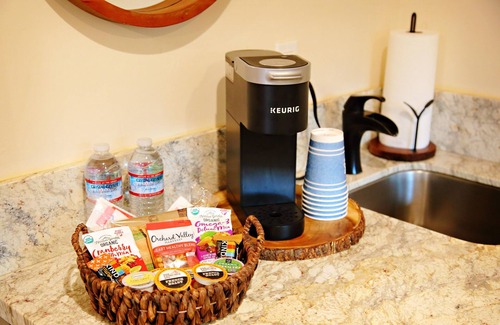 Three Rivers House | Discover Red Mountain Suite Near Sequoia National Park!