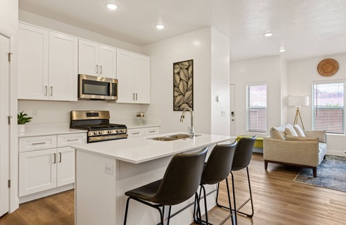 Ivins House | Experience Red Mountain Views with Pool and Spa Amenities