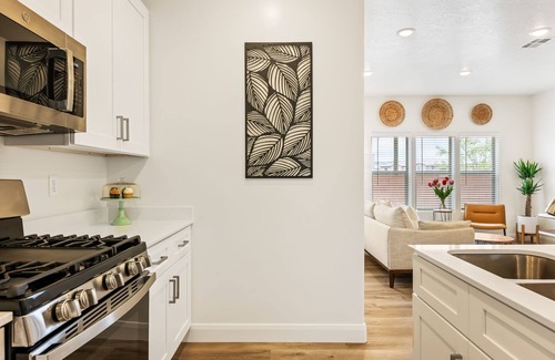Ivins House | Experience Red Mountain Views with Pool and Spa Amenities