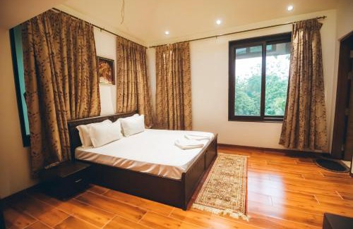 Tezpur Hotel | Red River Bungalow