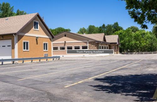Silt Hotel | Family-Friendly Stay at Red River Inn Silt - Rifle