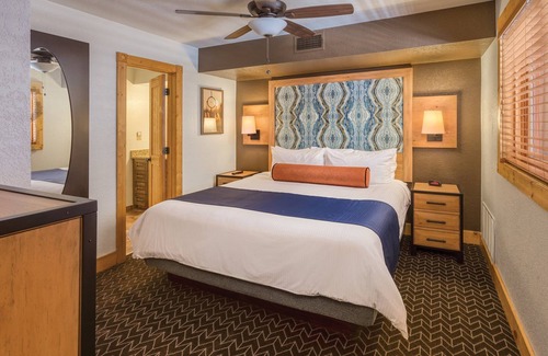 Red River Resort | Elegant Red River Resort: 2-Bedroom Retreat with Spa