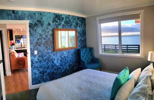 Clarks Beach House | Beachfront Comfort at Red Rock Cottage - 4-Star Retreat