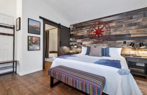 Zion National Park South Entrance Hotel | Relax at Red Rock Inn Cottages with Hot Tub Access