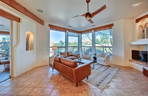 West Sedona House | Inviting Sedona Retreat with Red Rock Views & Fire Pit