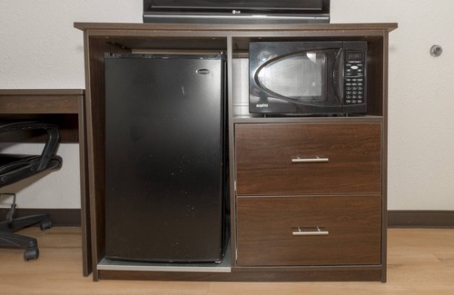 Bishopville Hotel | Convenient Red Roof Inn Bishopville with Eco-Friendly Amenities